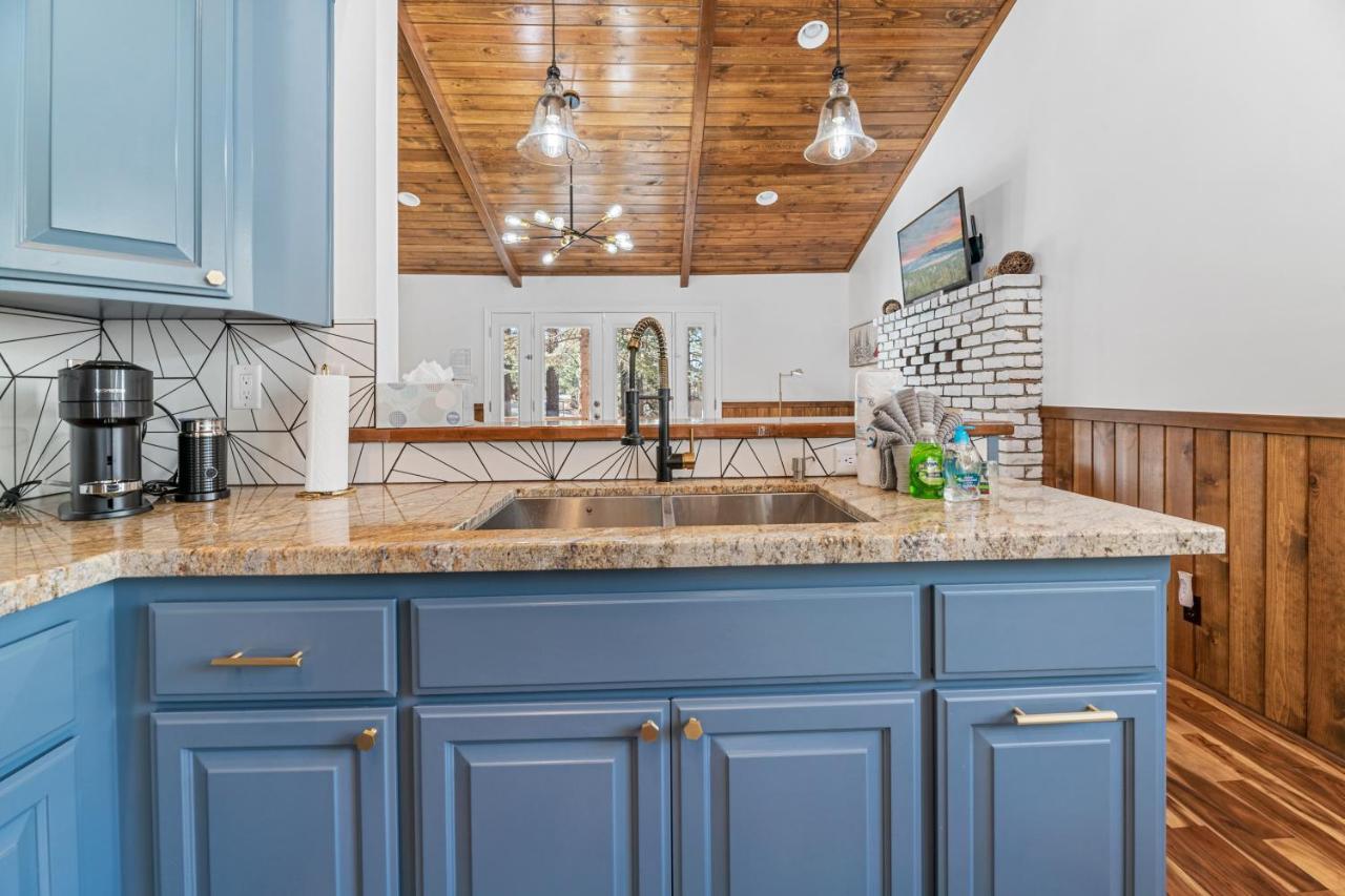 Yellow Pine Lodge - Charming Cottage Style Cabin With Peak-A-Boo Lake And Mountain Views Big Bear Lake Exterior foto